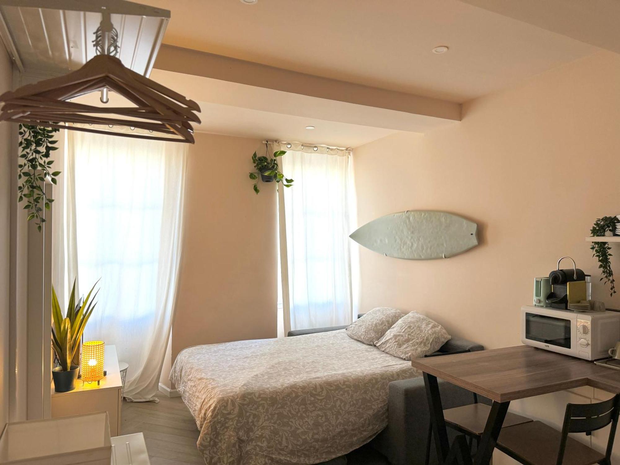 Studio Malibu Central, Lumineux Et Confortable Apartment อิแยร์ ภายนอก รูปภาพ